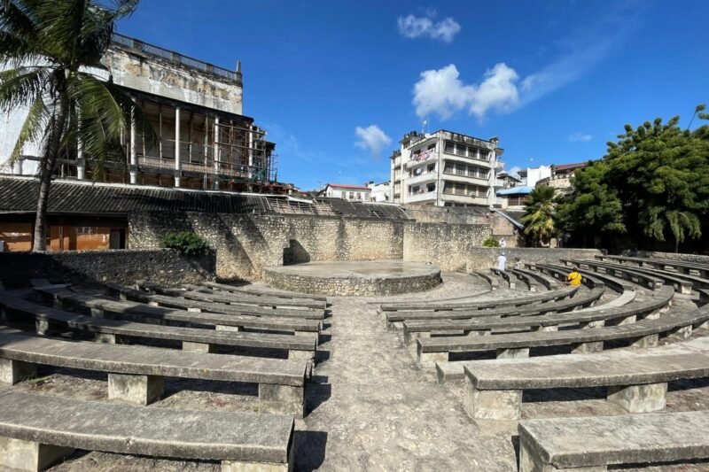 5 DAYS FLY-IN & FLY-OUT SERENGETI SAFARI