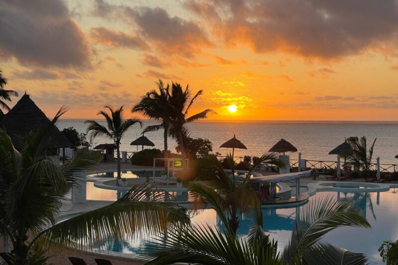 5 DAYS DRIVE & FLY-OUT LUXURY SAFARI