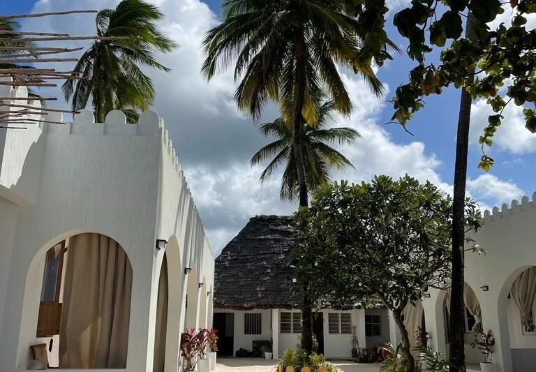 7 DAYS BEST OF ZANZIBAR BEACH HOLIDAY & EXCURSIONS